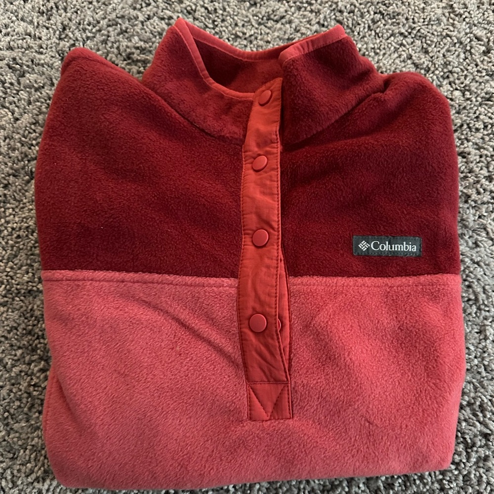 Columbia Pullover - Women’s Medium